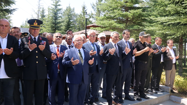 Kayseri ve Yozgat'ta 15 Temmuz dolayısıyla şehit mezarları ziyaret edildi