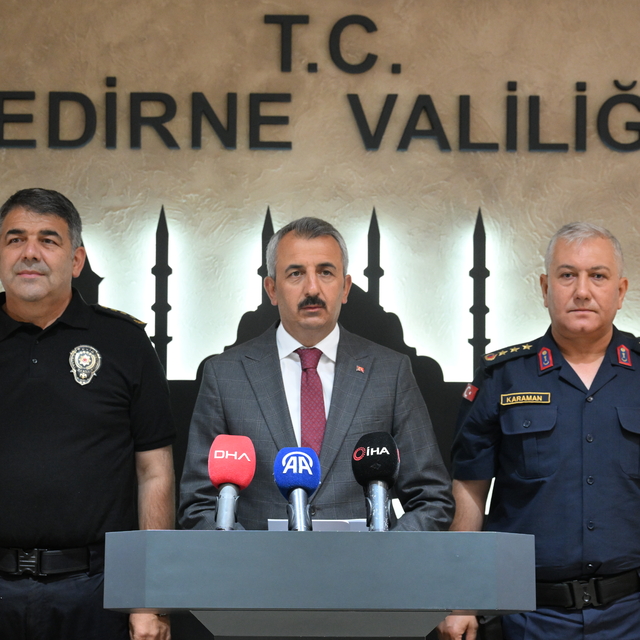Edirne Valisi Sezer'den üreticilere yangınlara karşı daha dikkatli olmaları...