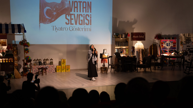 Başkentte "Vatan Sevgisi" tiyatro oyunu seyirciyle buluştu