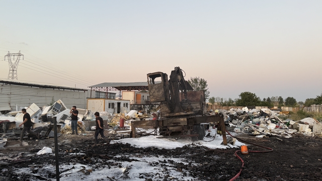 Bursa'da geri dönüşüm tesisinde çıkan yangın söndürüldü