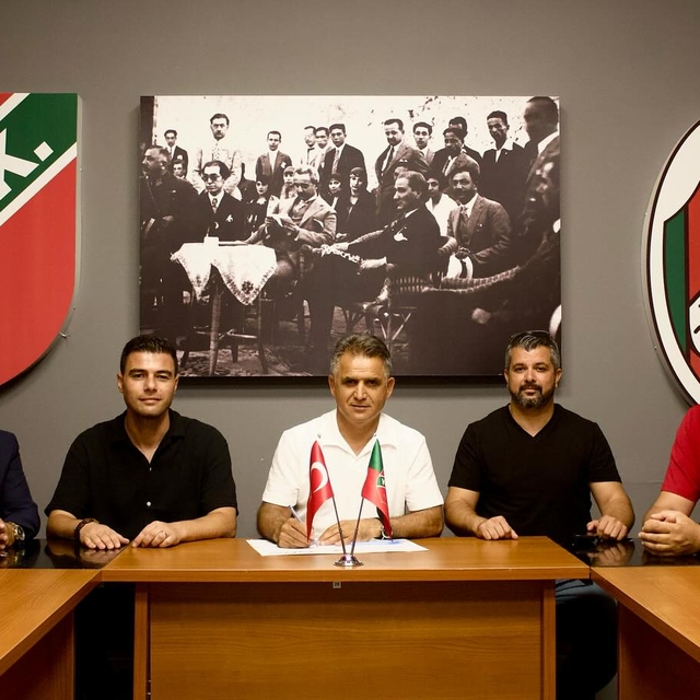 Karşıyaka'da Basatemür imzayı attı