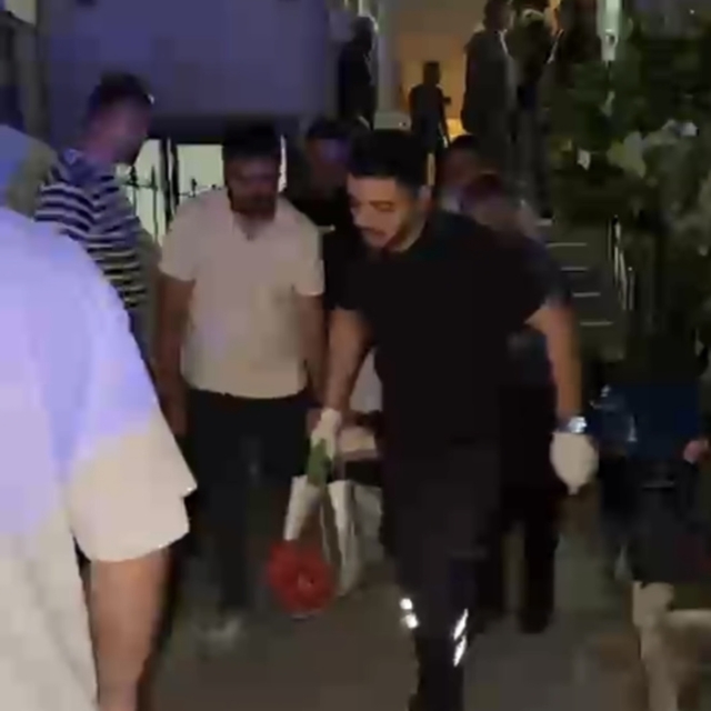 Eski eşini öldürdü, üvey kızını ağır yaraladı