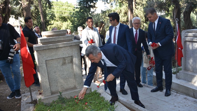 İzmir'de 15 Temmuz şehitleri anıldı