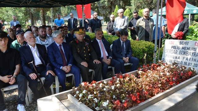 15 Temmuz şehidi polis memuru, mezarı başında anıldı