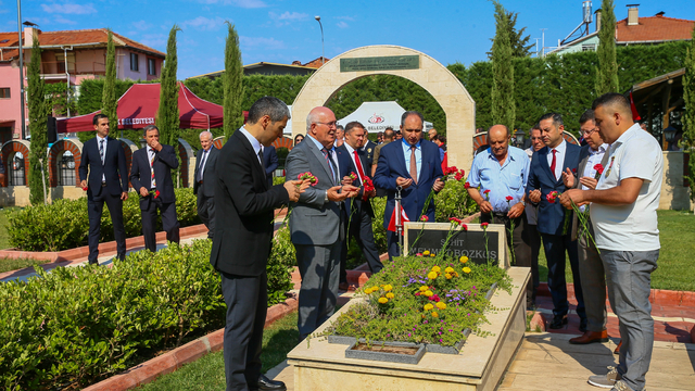 Denizli, Manisa ve Uşak'ta 15 Temmuz dolayısıyla şehit kabirleri ziyaret edildi