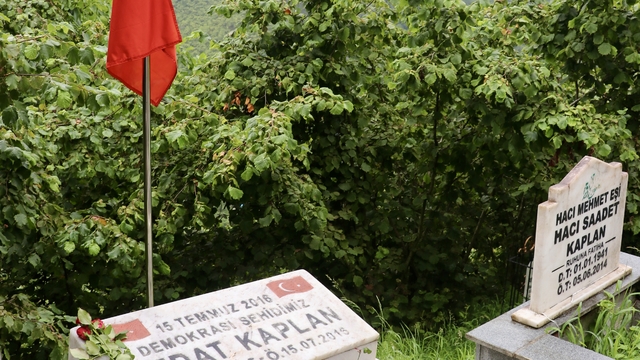 Trabzon'da 15 Temmuz şehidi mezarı başında anıldı
