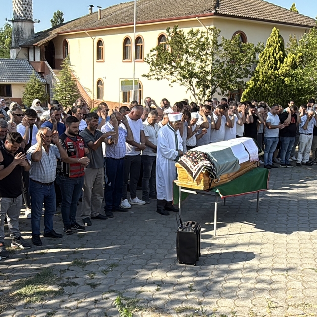 Eski eşini öldürdü, üvey kızını ağır yaraladı (2)