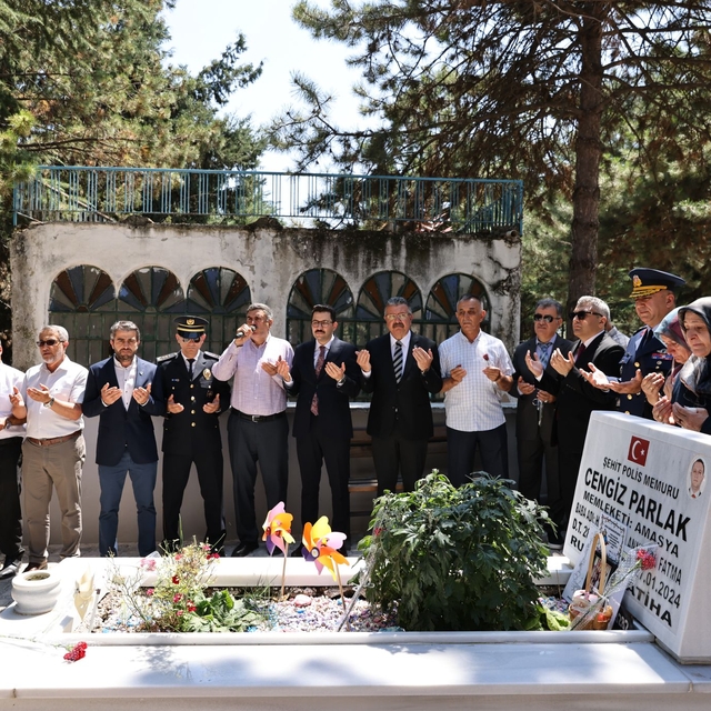 Merzifon'da "15 Temmuz" dolayısıyla şehitlik ziyaret edildi