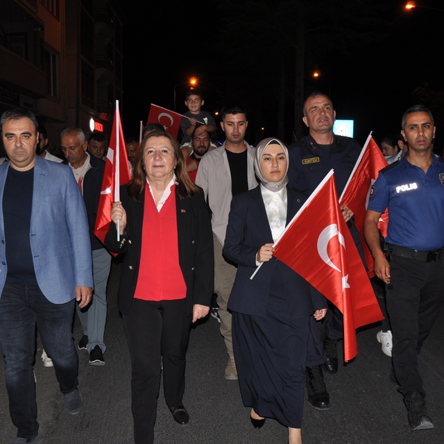 Gümüşhacıköy'de 15 Temmuz kortej yürüyüşü yapıldı