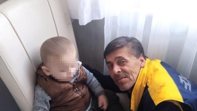 Çatıdan kavga ettiği kişilere attığı beton parçasıyla ölüme neden olan sanığa müebbet hapis istemi