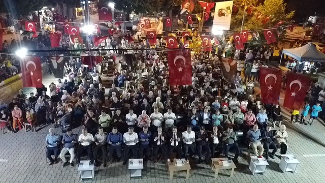 Adana ve Mersin'in ilçelerinde Demokrasi ve Milli Birlik Günü etkinlikleri düzenlendi