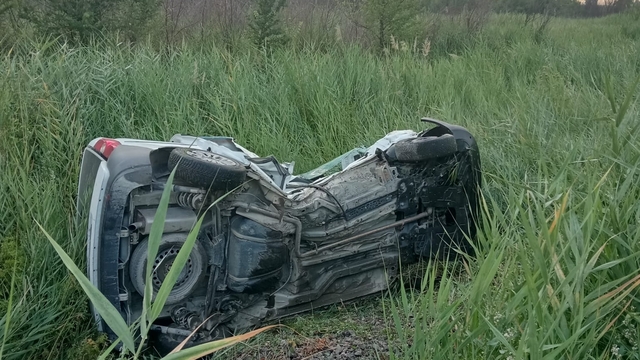 Tren, hemzemin geçitte otomobile çarptı; tatile gelen gurbetçi öldü