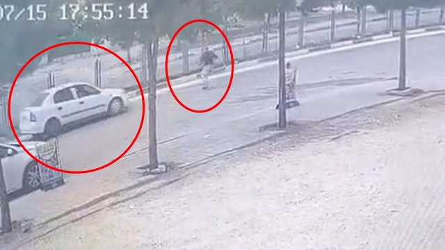 Diyarbakır'da otomobilin yayaya çarptığı kaza kamerada