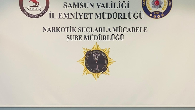 Samsun'da uyuşturucu operasyonunda 2 bin 530 sentetik ecza hapı ele geçirildi