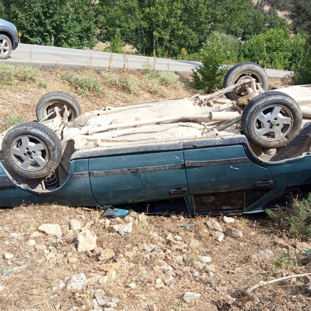 Isparta'da otomobili şarampole devrilen sürücü yaralandı