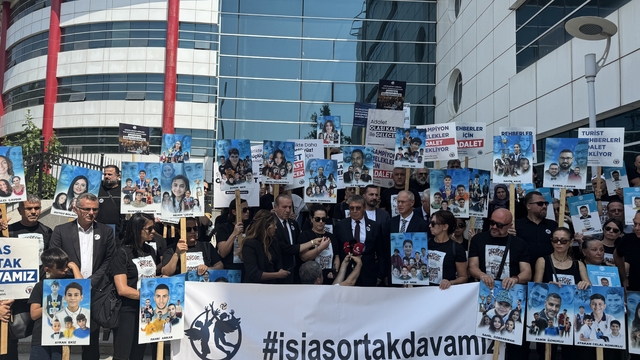 KKTC Başbakanı Üstel, Adıyaman'da Grand İsias Hotel'in depremde yıkılmasına ilişkin duruşmaya katıldı: