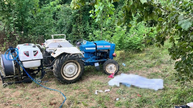 Samsun'da devrilen traktörün sürücüsü öldü