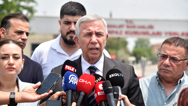 Mansur Yavaş, cezaevindeki Muhittin Böcek'i ziyaret etti
