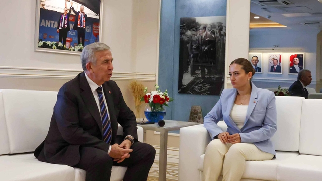 Mansur Yavaş, cezaevindeki Muhittin Böcek'i ziyaret etti (2)