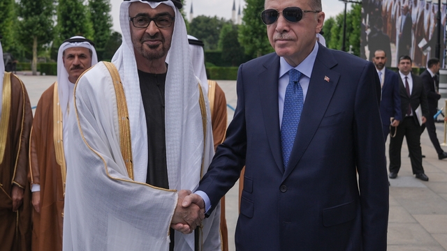 Cumhurbaşkanı Erdoğan, BAE Devlet Başkanı Al Nahyan'ı resmi törenle karşıladı