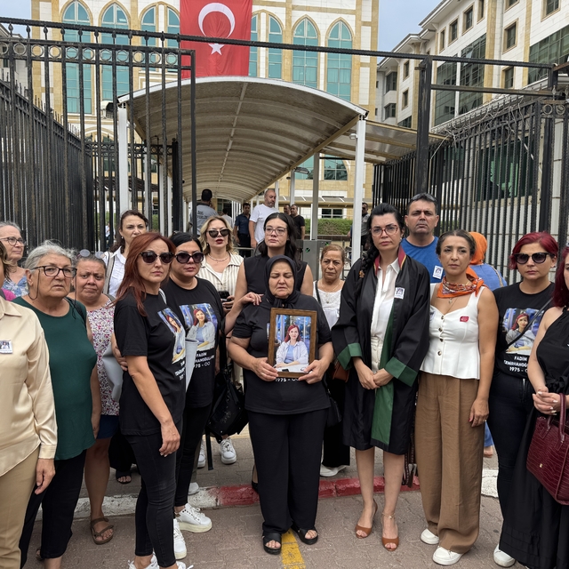 Antalya'da eşini öldüren sanığın yargılanmasına devam edildi