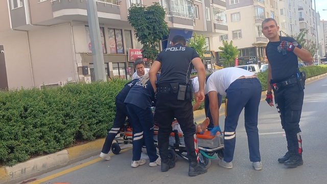Çorum'da hafif ticari aracın çarptığı yaya yaralandı