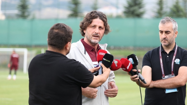 Fatih Tekke: Transferlerin biraz daha hızlı gelmesini istiyorum