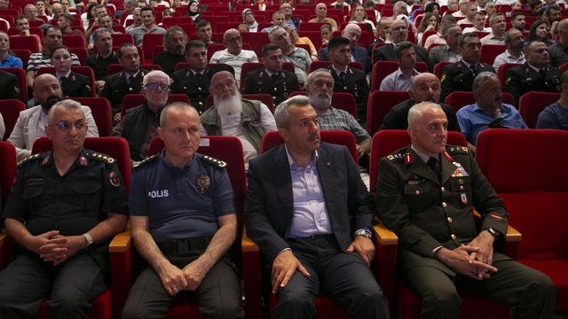 Rize'de "Zaferin Adı Türkiye" konferansı düzenlendi