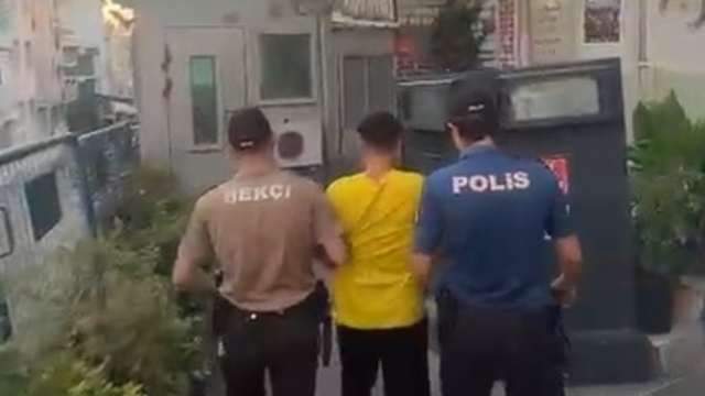 Şüphe üzerine durduruldu, kasten öldürme suçundan arandığı ortaya çıktı