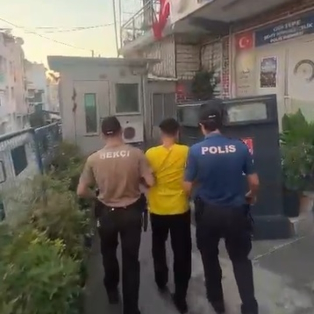 Şüphe üzerine durduruldu, kasten öldürme suçundan arandığı ortaya çıktı