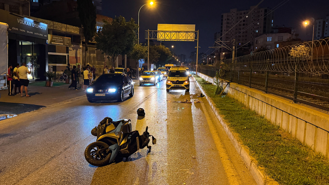 Adana'da otomobille çarpışan motosikletteki bir kişi öldü, bir kişi yaralandı