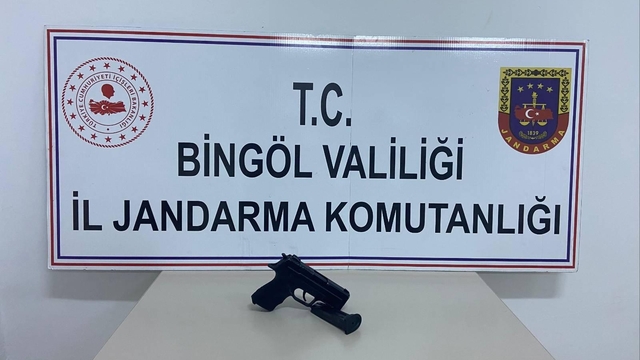 Bingöl'de 3 av tüfeği ve tabanca ele geçirildi