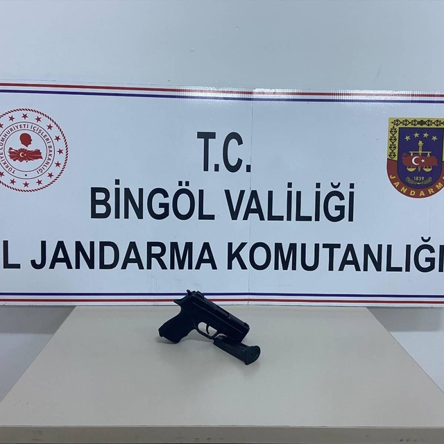 Bingöl'de 3 av tüfeği ve tabanca ele geçirildi
