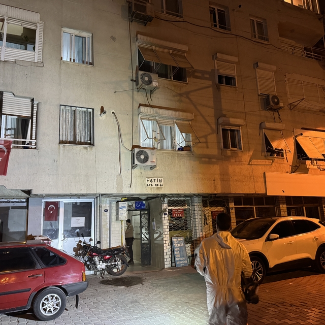 İzmir'de yalnız yaşayan kadın evinde ölü bulundu