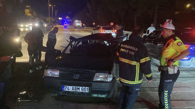 Karabük'te iki otomobilin karıştığı kazada 1 kişi öldü, 1 kişi yaralandı