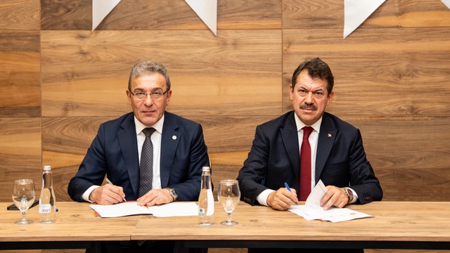 İzmir'de insan hakları, şiddetle mücadele ve sosyal arabuluculuk protokolü imzalandı