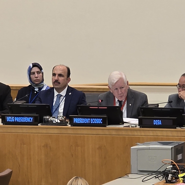 Konya Büyükşehir Belediye Başkanı Altay, New York'ta Filistinli çocukları a...