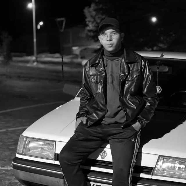 Sİnop'ta girdikleri denizde akıntıya kapılan 2 arkadaştan Samet de hayatını...