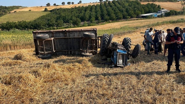 Bursa'da devrilen traktörün sürücüsü öldü