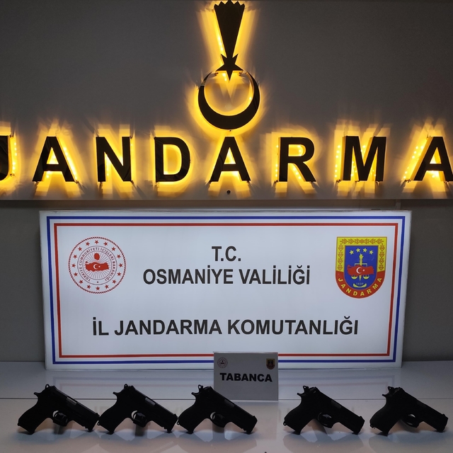 Osmaniye'de silah kaçakçılığı ve uyuşturucu operasyonunda 5 şüpheli yakalan...