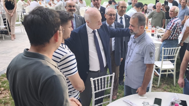 Trakya Üniversitesinden idari personele teşekkür yemeği