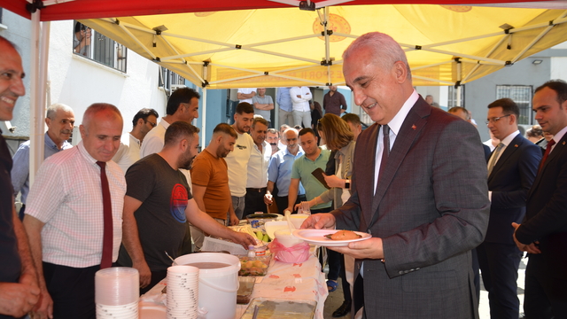 Muş'ta DMD hastası çocuk için kermes düzenlendi
