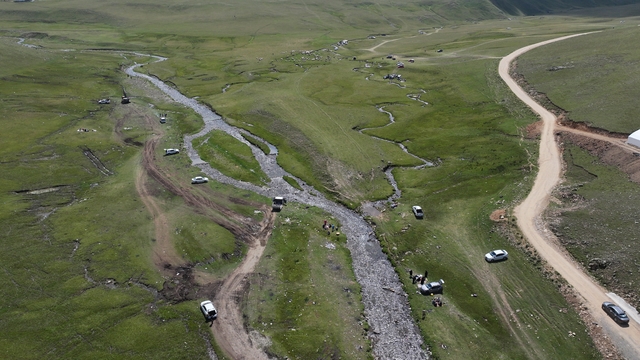 Karadeniz'in zirvesindeki yaylalar ziyaretçilerini ağırlıyor