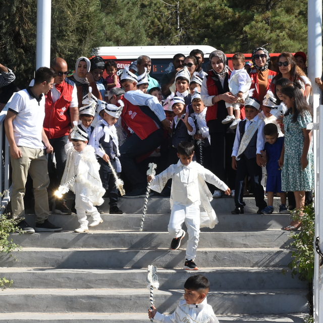 Malatya Vakıflar Bölge Müdürlüğünce sünnet şöleni düzenlendi