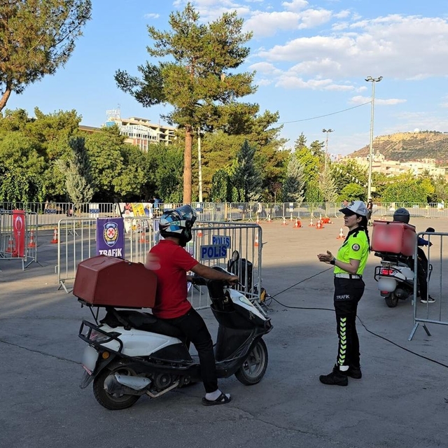 Mardin'de motosiklet sürücülerine güvenli sürüş eğitimi verildi