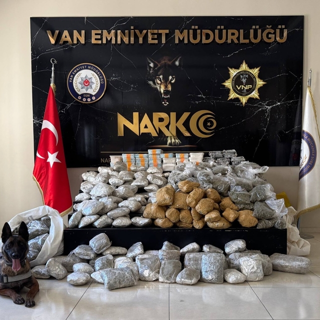 Van'da 122 kilo 500 gram uyuşturucu ele geçirildi