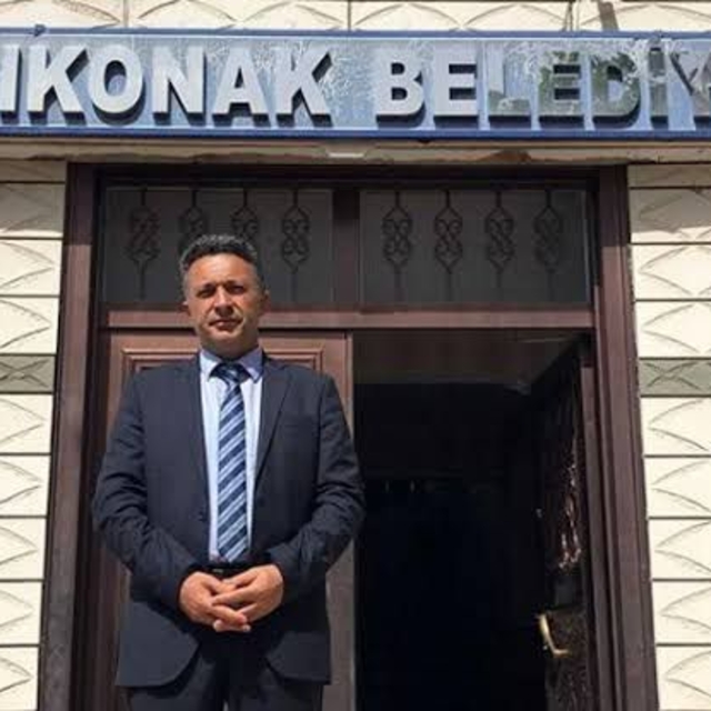 Elazığ'da, ilçe belediye başkanı ve personeli iş kazasında ağır yaralandı