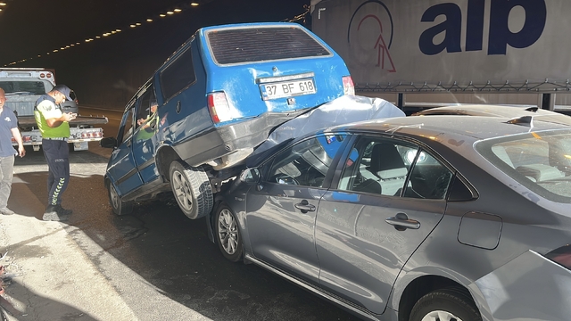 Anadolu Otoyolu'nda zincirleme kaza ulaşımı aksattı