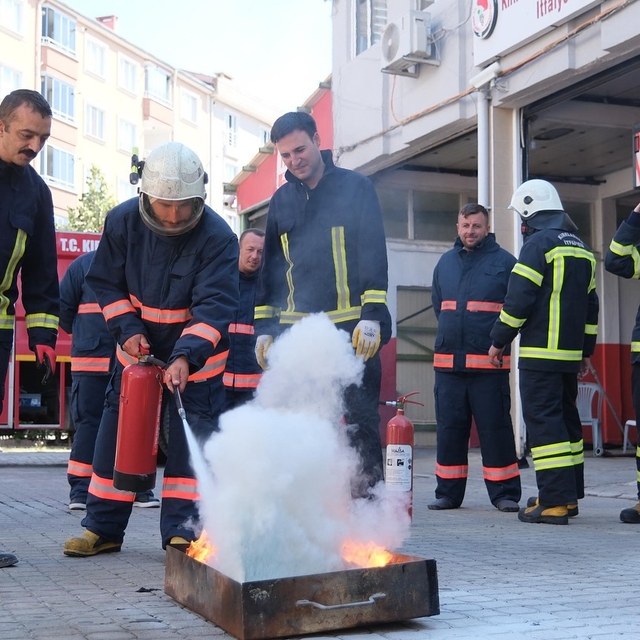 Kırklareli'nde itfaiye ekiplerine eğitim verildi