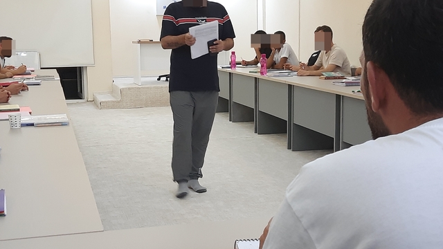 Madde bağımlılarını ücretsiz tedavi edildiği dernekte tek ilaç 'sevgi'